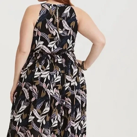 Torrid Challis high neck sleeveless high low dress, size large - Picture 2 of 3